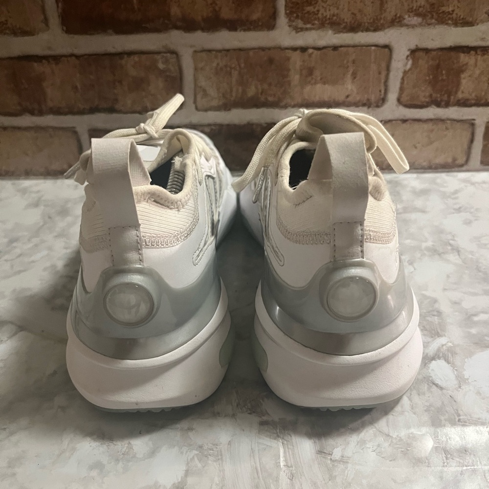 Adidas - Picture 4 of 6